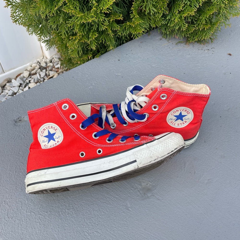 Orange converse
